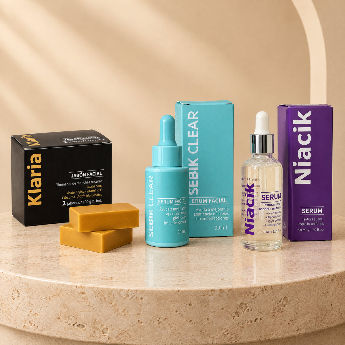 Kit Clear Complete: Klaria con dos jabones y caja, Sebik Clear 30 mL y Niacik 50 mL, cada sérum con su caja.