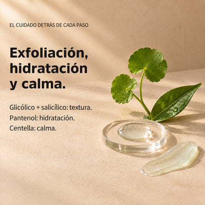 Cuidado ClearSync: glicólico y salicílico para textura, pantenol para hidratación y centella para calma.